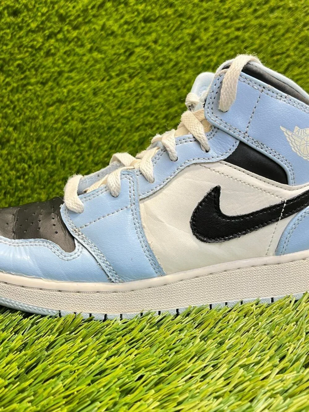 Nike Air‎ Jordan 1 Mid Boys Size 7Y Blue Black White Basketball Shoes Sneakers